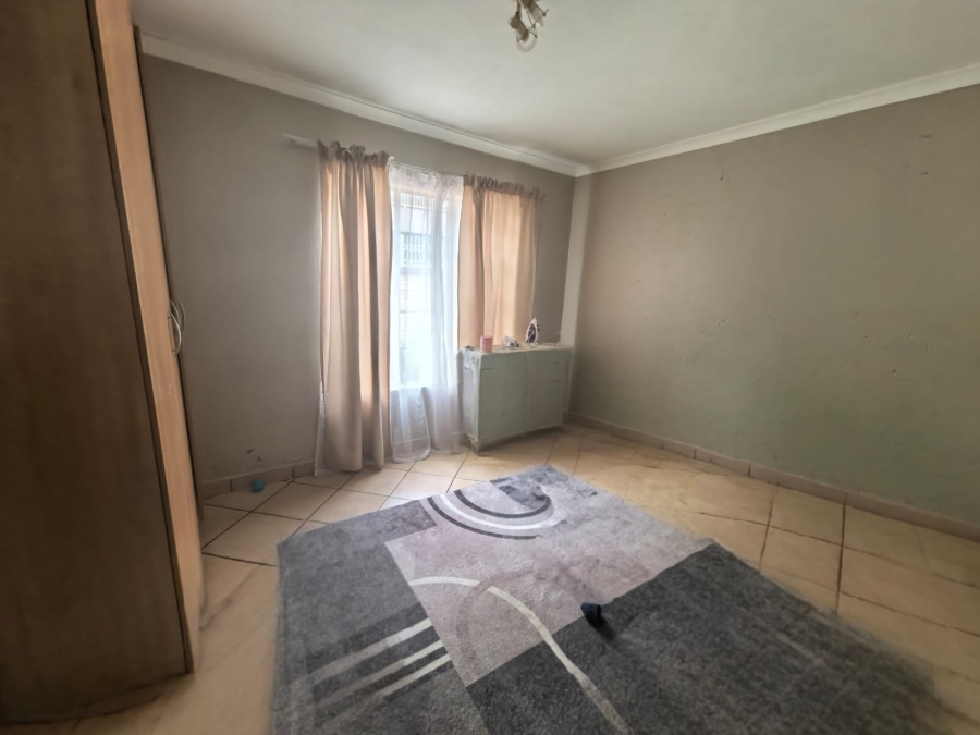 2 Bedroom Property for Sale in Waterval East North West